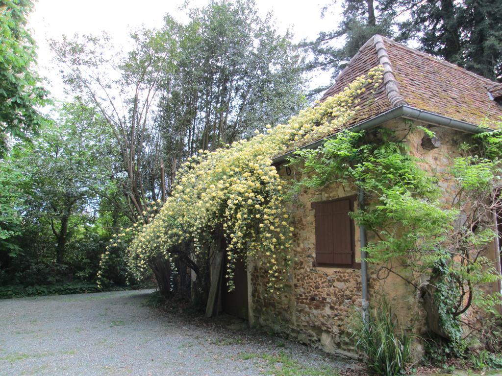 Chambres D'Hotes Closerie Du Guilhat Salies-de-Béarn Esterno foto